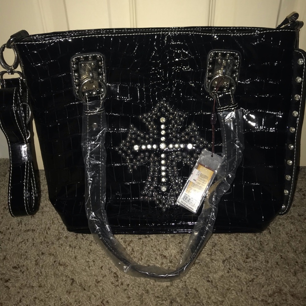 leather purse. NEVER USED, BRAND NEW.